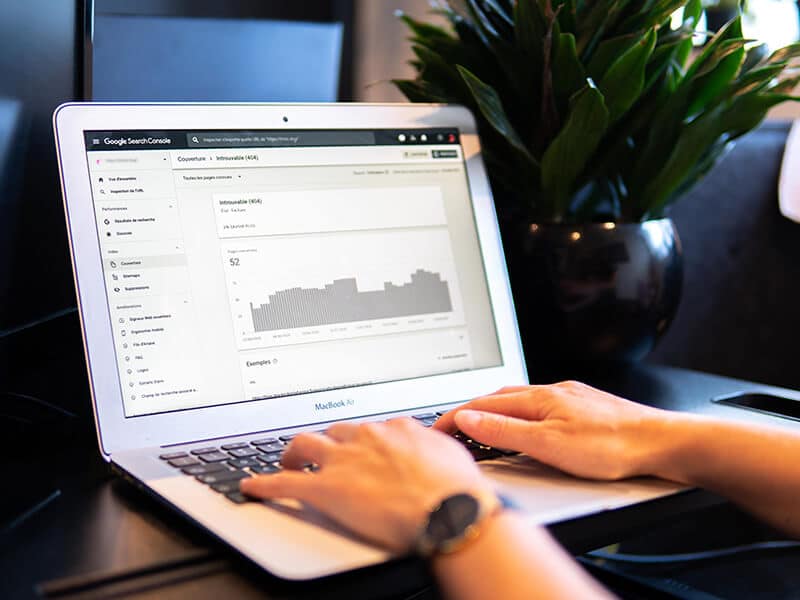 Why Should You Outsource Your SEO