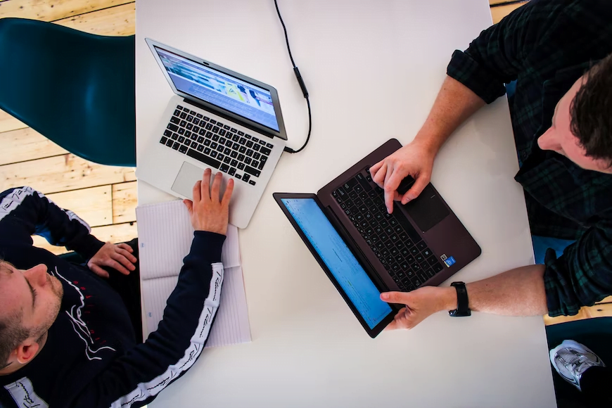 Marketers analyzing a PPC campaign’s performance